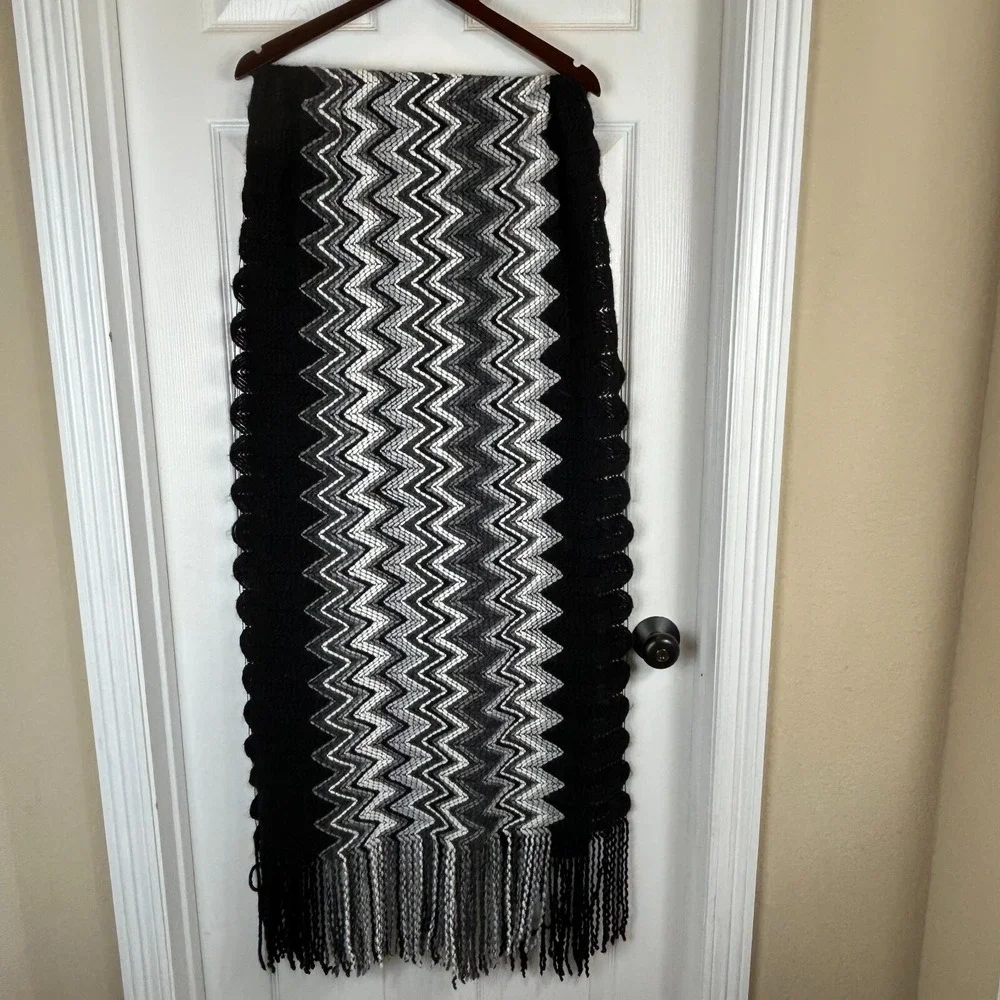 Knit Wrap Shawl Scarf Black White Gray Chevron Zig Zag Bohemian Chic 8'x2.5'